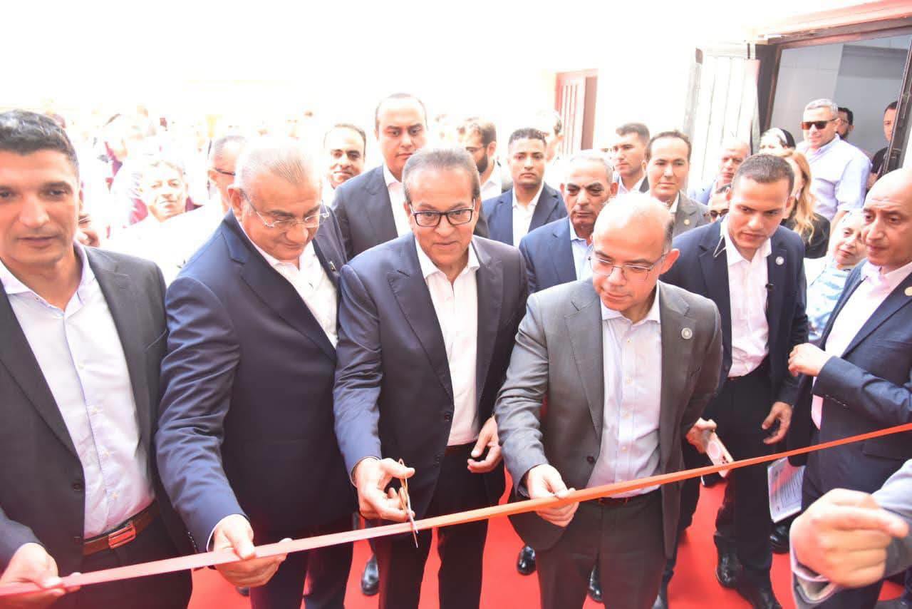  وزير الصحة يشهد افتتاح مصنع «سبكترم» للصناعات التشخيصية السريعة لإنتاج الاختبارات بحضور وزيري الصناعة والاستثمار