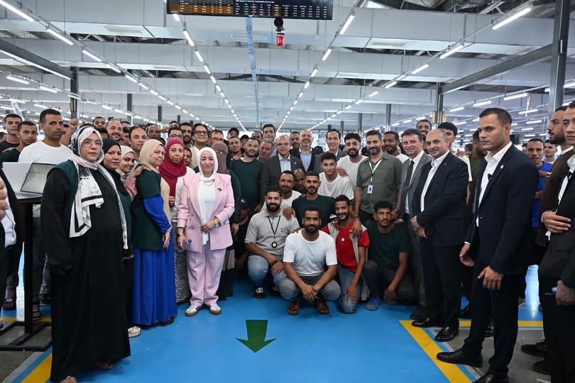  ■ وزير الاستثمار والتجارة الخارجية يبدأ جولة ميدانية في المنطقة الحرة بالإسماعيلية